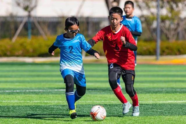欧冠-那不勒斯4比2击败阿贾克斯 提前2轮晋级16强