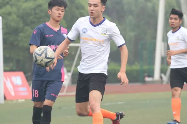 西甲-巴尔德造乌龙 巴塞罗那1-1巴列卡诺